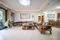 飞虹丁香花园 3室2厅2卫 126.72m² 151万