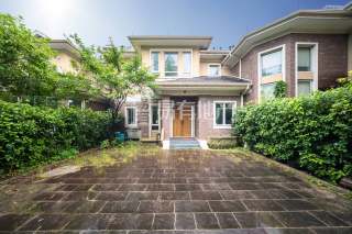 绿城七里香溪 4室2厅3卫 188.04m² 750万