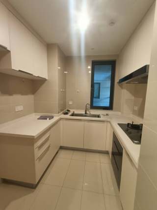 银湖新语公寓 3室2厅2卫 89.58m² 3200元/月