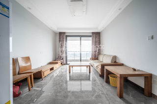 融创微风之城(公寓住宅) 3室2厅2卫 91.42m² 145万