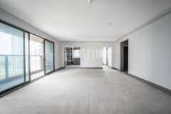 望钰和府北区 4室2厅3卫 160.00m² 200万