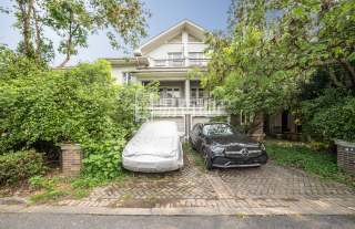 绿城七里香溪 4室2厅3卫 232.03m² 895万