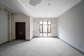 富春红郡(别墅) 4室2厅2卫 314.00m² 550万