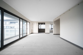融创微风之城(公寓住宅) 4室2厅2卫 133.24m² 174万
