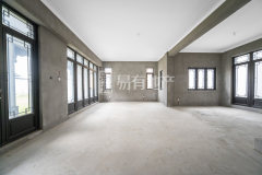 绿城富春玫瑰园 5室2厅4卫 274.00m² 2480万