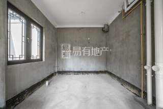 绿城富春玫瑰园 5室2厅4卫 278.00m² 1890万