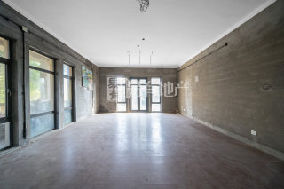 九龙山庄(别墅) 4室2厅4卫 281.75m² 1330万