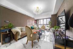 中天富春诚品二期 3室2厅2卫 95.23m² 204万
