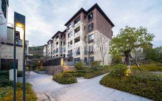 清源上林湖(公寓住宅) 3室2厅3卫 138.69m² 340万