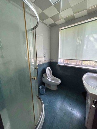 金苑山庄 4室3厅2卫 303.00m² 9500元/月