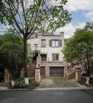 清源上林湖(别墅) 4室2厅4卫 260.68m² 520万