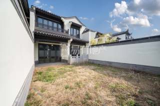 绿城七里香溪 4室2厅4卫 144.77m² 680万