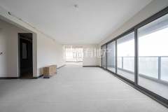 融创微风之城(公寓住宅) 4室2厅2卫 133.24m² 165万