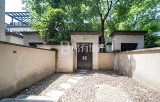 融创微风之城(别墅) 3室2厅3卫 150.68m² 348万