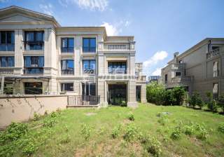 九龙仓雍景山(别墅) 5室2厅4卫 174.99m² 728万