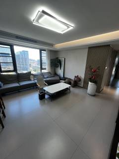 金汇之星 1室 96.30m² 4200元/月