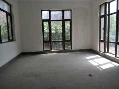 富春红郡 5室2厅4卫 366.88m² 700万