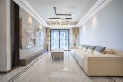 银湖宸语 3室2厅2卫 92.49m² 125万