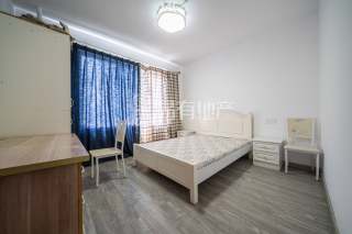 野风秋雅 4室2厅2卫 117.99m² 180万