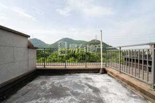 融创微风之城(公寓住宅) 4室2厅2卫 150.24m² 270万