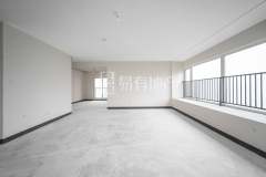 九龙仓雍景山(公寓住宅) 4室2厅2卫 138.86m² 199万