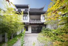 绿城富春玫瑰园 4室2厅5卫 250.00m² 830万