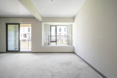 九龙仓雍景山(公寓住宅) 3室2厅3卫 134.07m² 258万