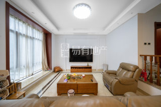三江鸣翠蓝湾(公寓住宅) 4室2厅3卫 190.03m² 418万