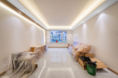 中天富春诚品二期 3室2厅2卫 99.00m² 180万