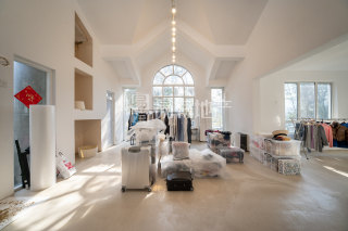 绿城七里香溪 5室2厅3卫 313.54m² 2248万