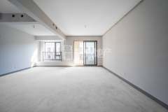 九龙仓雍景山(公寓住宅) 3室2厅2卫 139.00m² 220万