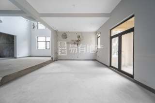 野风山小镇 4室3厅5卫 280.45m² 690万