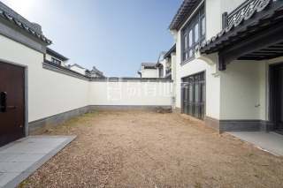 绿城七里香溪 4室2厅3卫 189.96m² 770万