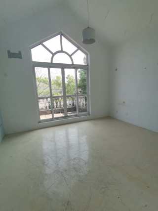 颐景山庄(别墅) 4室2厅3卫 294.00m² 8500元/月