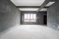 九龙一号 5室2厅3卫 338.00m² 640万