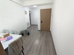 秦忆荣府南区 1室1厅1卫 45.00m² 1300元/月