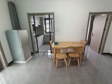 秦忆荣府南区 2室1厅1卫 60.00m² 1600元/月