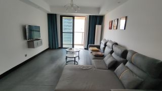 秦忆荣府北区 3室2厅2卫 110.00m² 2500元/月