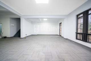九龙仓雍景山(别墅) 4室2厅3卫 251.00m² 450万