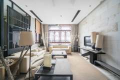 九龙一号 3室2厅4卫 320.00m² 675万
