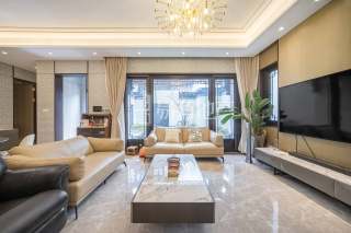 绿城云栖桃花源(别墅) 3室2厅2卫 240.47m² 750万