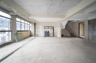 大城小院(公寓住宅) 4室2厅3卫 127.69m² 400万