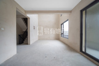 清源上林湖(别墅) 4室2厅3卫 161.11m² 490万