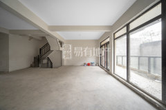 大城小院(公寓住宅) 3室2厅3卫 142.75m² 230万