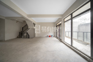 大城小院(公寓住宅) 3室2厅3卫 142.75m² 230万