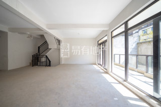 大城小院(公寓住宅) 3室2厅2卫 143.00m² 300万