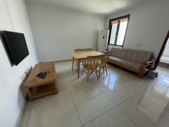 公望公寓 3室2厅2卫 101.40m² 2300元/月