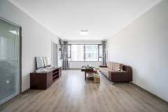望钰和府北区 3室2厅2卫 110.00m² 135万