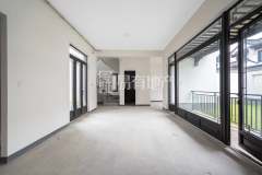 九龙仓雍景山(别墅) 3室2厅3卫 150.34m² 450万
