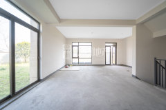 万科玖望(别墅) 4室2厅2卫 196.00m² 720万
